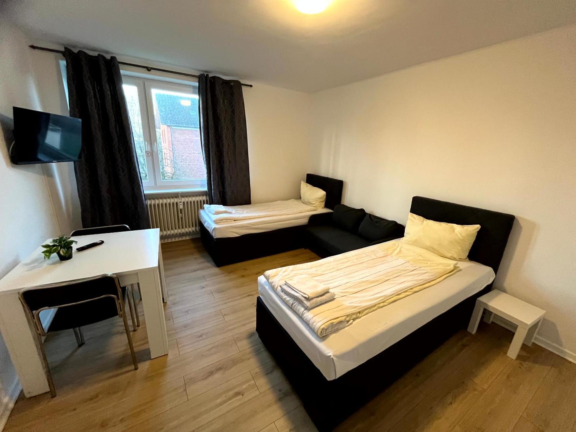 3-Zimmer Monteurwohnung Mit Balkon Neumuenster Exterior photo